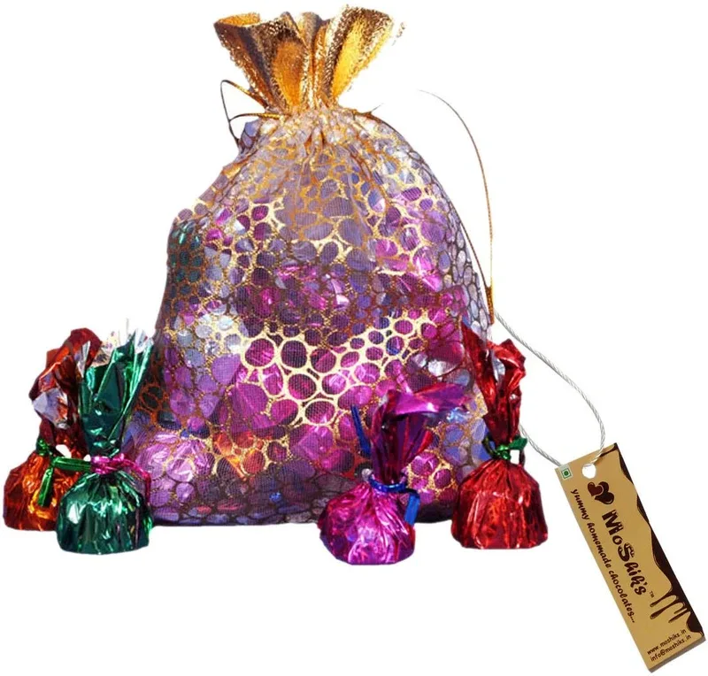 Moshiks CANDY FRUIT WHITE CHOCOLATE MULTICOLOR & DESIGNER POUCH 100 GM Bar(0.1 kg)