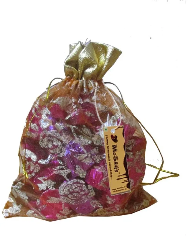 Moshiks FRUIT & NUT DARK CHOCOLATE 100 GM MULTICOLOR POUCH Bar(0.1 kg)