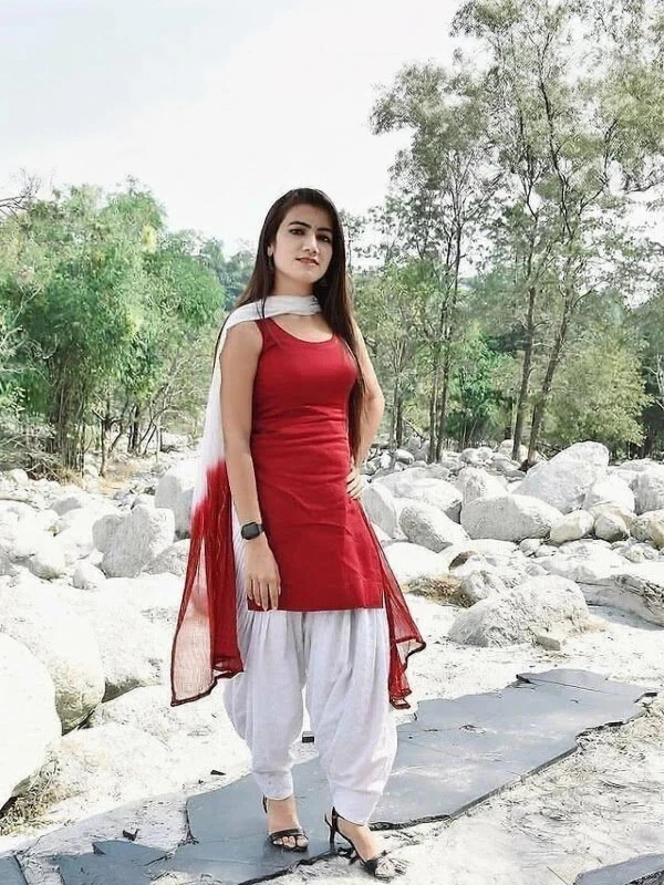 vakratunda Solid Kurta, Salwar & Dupatta Set